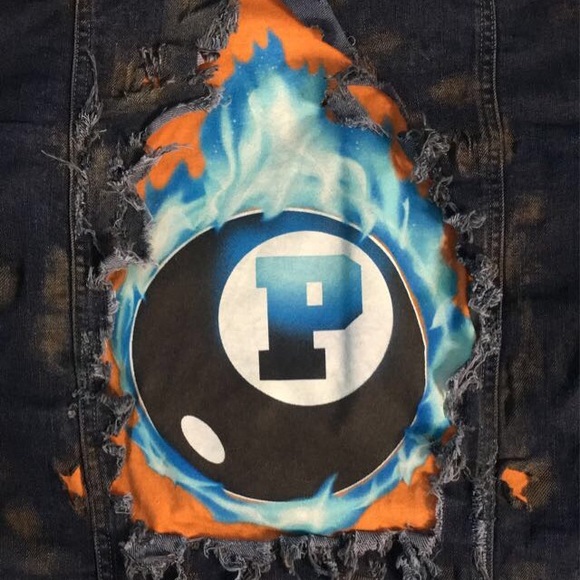 Custom pink dolphin denim jacket - Picture 3 of 6